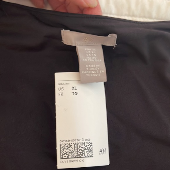 H&M square/boat neck tank. NWT - Picture 3 of 7